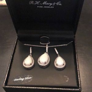 Jewelry set
